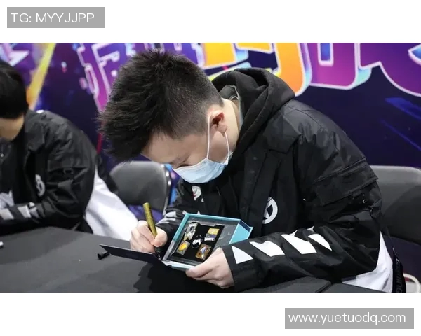 杨丽专访：从新手到职业选手的CSGO成长之路与心路历程回顾