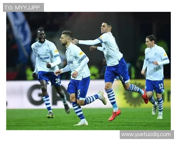 纽约堡与沙尔克的激烈对决揭示足球战术的魅力与挑战 纽约堡与沙尔克的激烈对决揭示足球战术的魅力与挑战