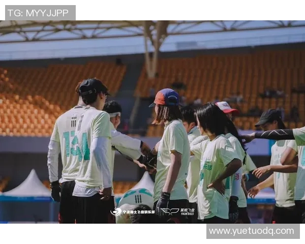 重庆飞盘队在攀岩联赛中的耐力表现分析与点评