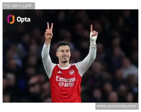 马丁内利:从青涩小将到足坛新星的蜕变之路 马丁内利:从青涩小将到足坛新星的蜕变之路