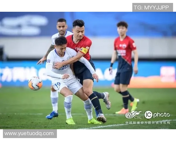 亚眠与卡昂激战正酣双方拼尽全力争夺胜利的精彩战报